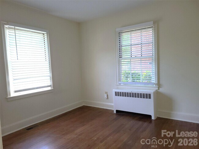 Foto del edificio - 523 Willoughby St