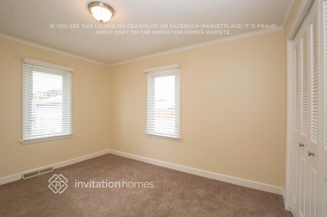 Foto del edificio - 7928 Menard Ave