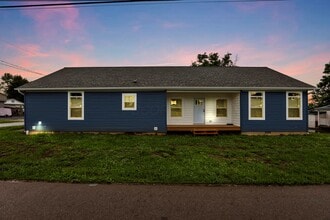 Building Photo - 216 Wood St