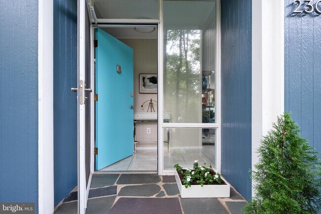 Building Photo - 2300 Kimbro St