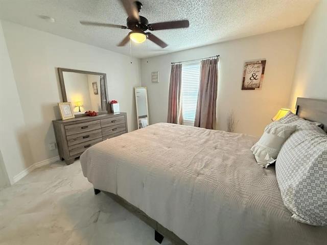 Foto del edificio - 1001 Pecan Crossing Dr