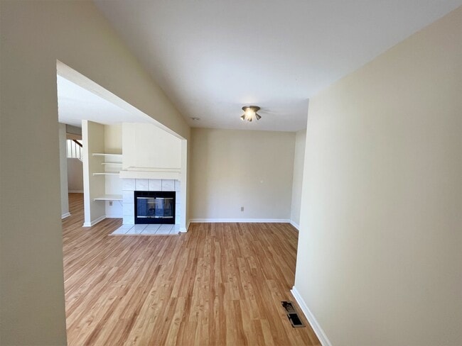 Building Photo - 504 Floyd Ct