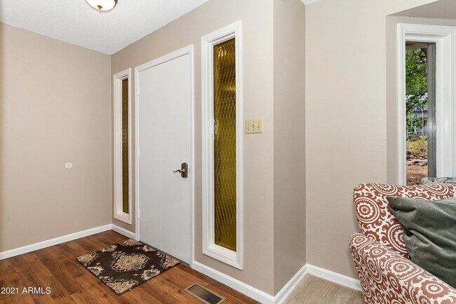 Foto del edificio - 3330 S Moore Cir