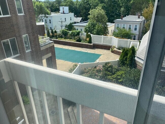 Foto del edificio - 950 Massachusetts Ave