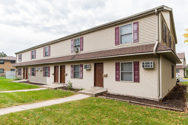 Foto del edificio - 820 W Hillcrest Dr