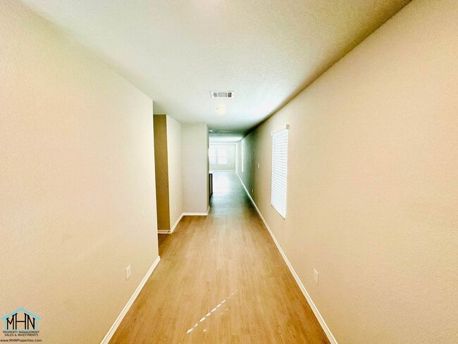 Building Photo - Charming 4-Bedroom Home in Knox Ridge – Spacious, Stylish, and Move-In Ready!