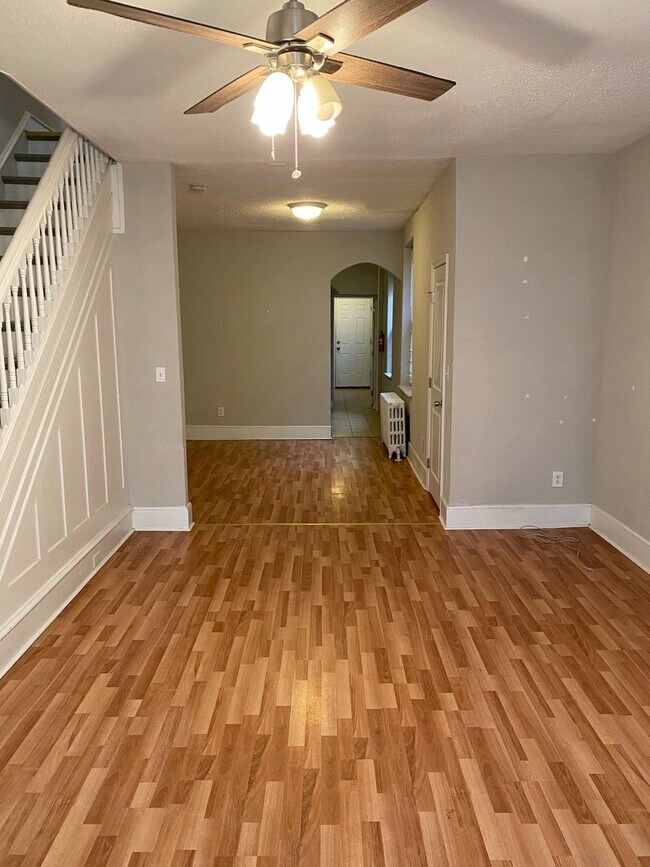 Building Photo - Recently Renovated 3BR/2BA Home in Germant...