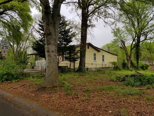 Building Photo - 3021 Reid Avenue