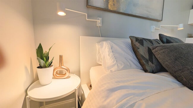 Photo - 831 Parkway Dr Apartment