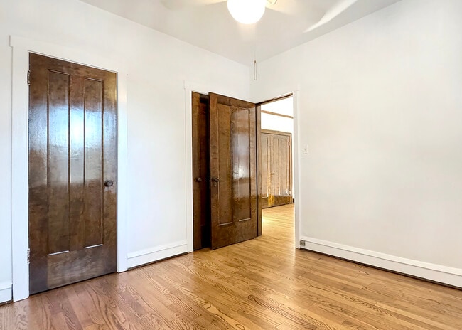 Dormitorio - North Wolcott Ave
