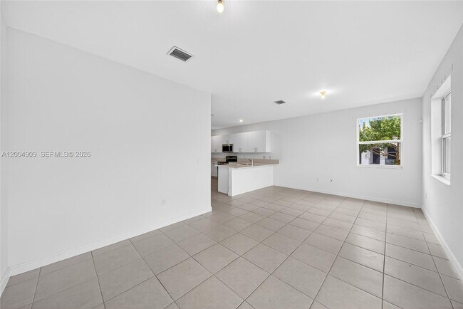 Foto del edificio - 5555 NW 27th St