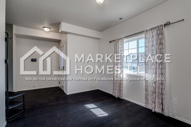 Building Photo - 9799 Desert Lily Cir