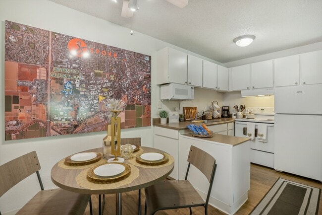 Building Photo - The Spoke