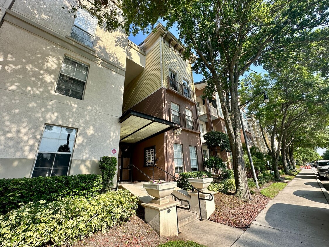 Foto principal - Great South Tampa 1st Floor 2BR/2BA Condo ...