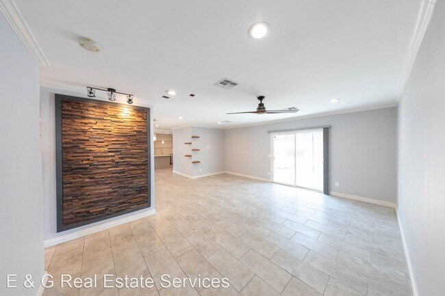 Building Photo - 3 br, 2 bath House - 4201 N 19th Pl