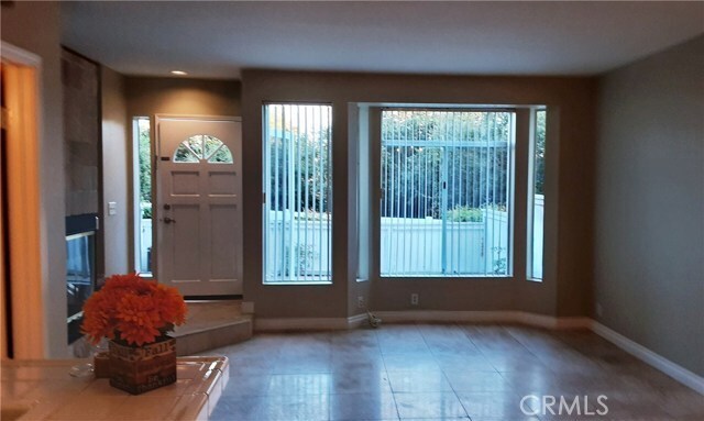 Foto del edificio - 27546 Jasmine Ave