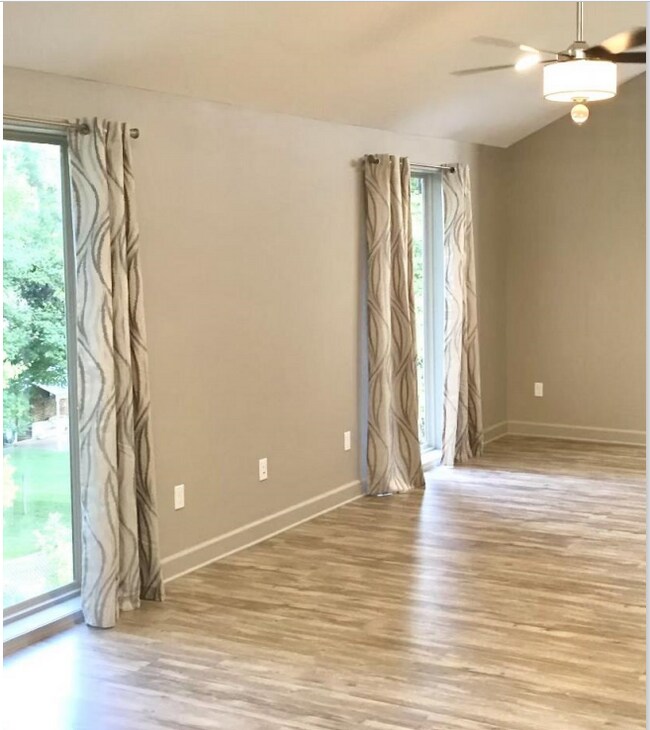 1411 Southwest Blvd Unit D, Jefferson City, MO 65109 Apartments at