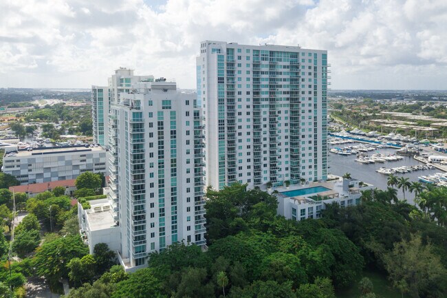 Foto del edificio - 1871 NW S River Dr