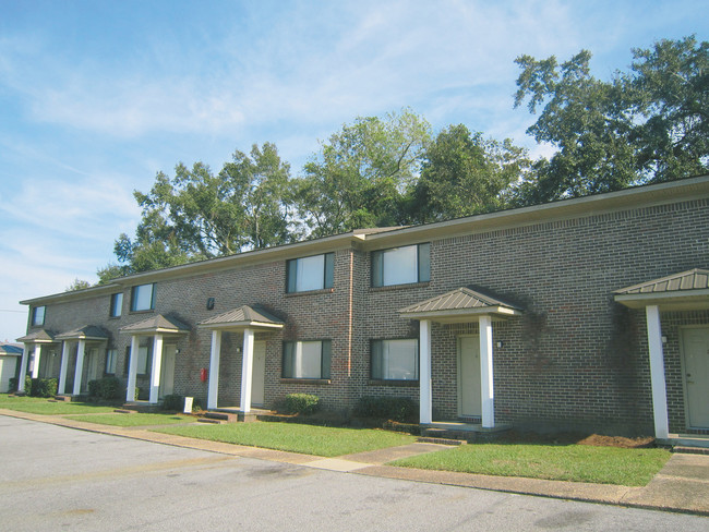 Foto del edificio - Greenbriar Townhomes