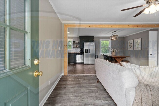 Building Photo - 2181 Blakemore Dr
