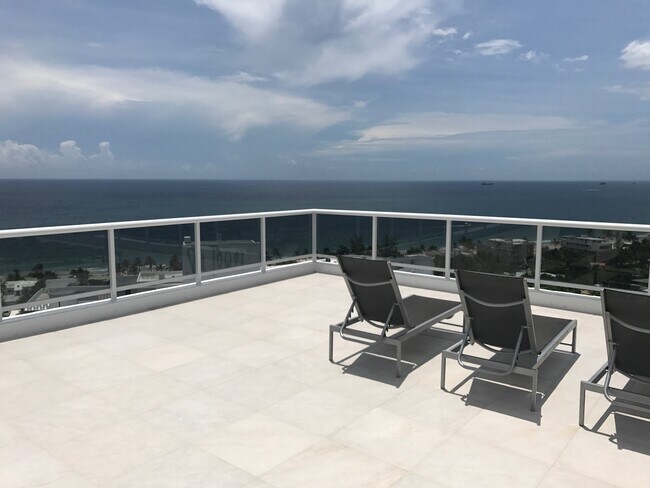 Foto del edificio - 2841 N Ocean Blvd