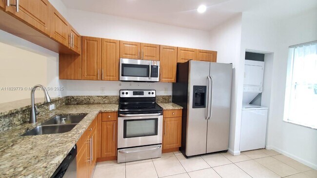 Foto del edificio - 8222 SW 27th St