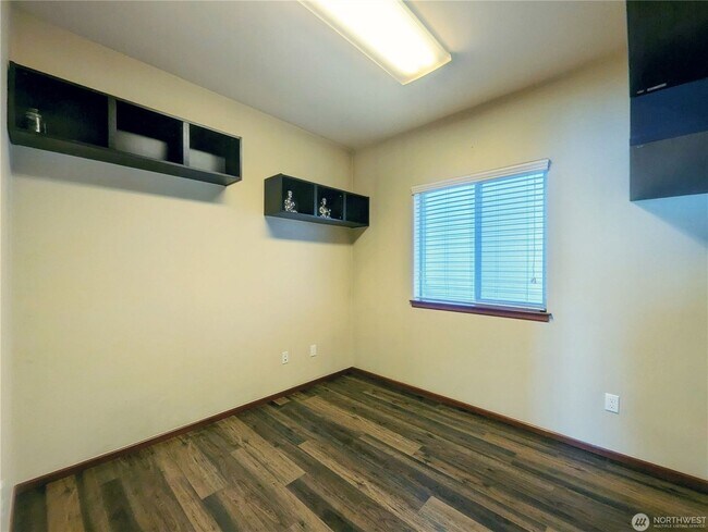 Foto del edificio - 4bd/2.5ba Lynnwood Home