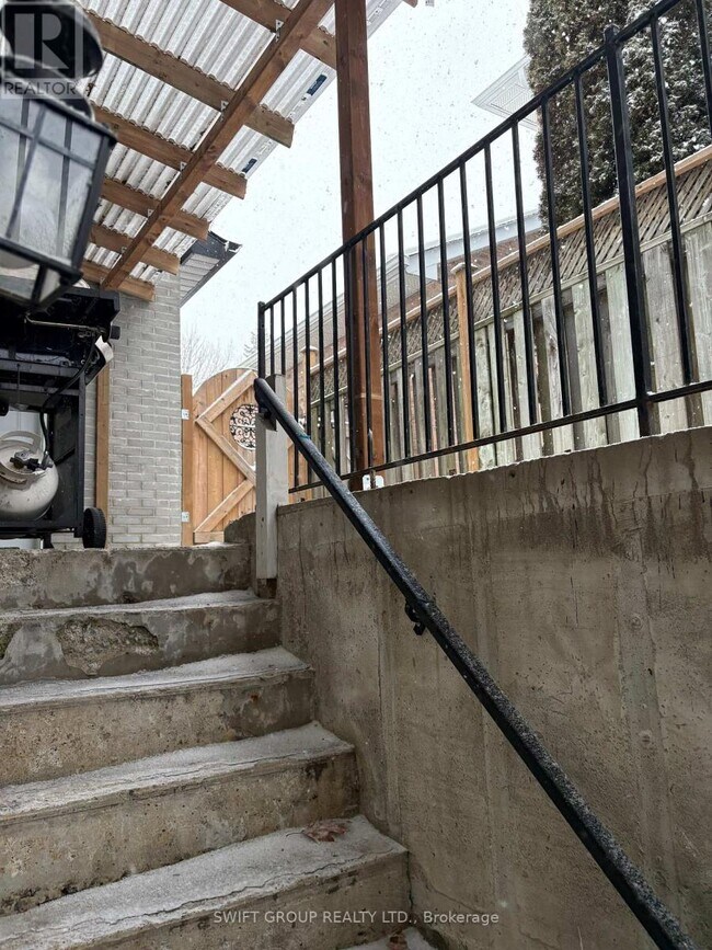 Photo du bâtiment - 31 Irwin Dr