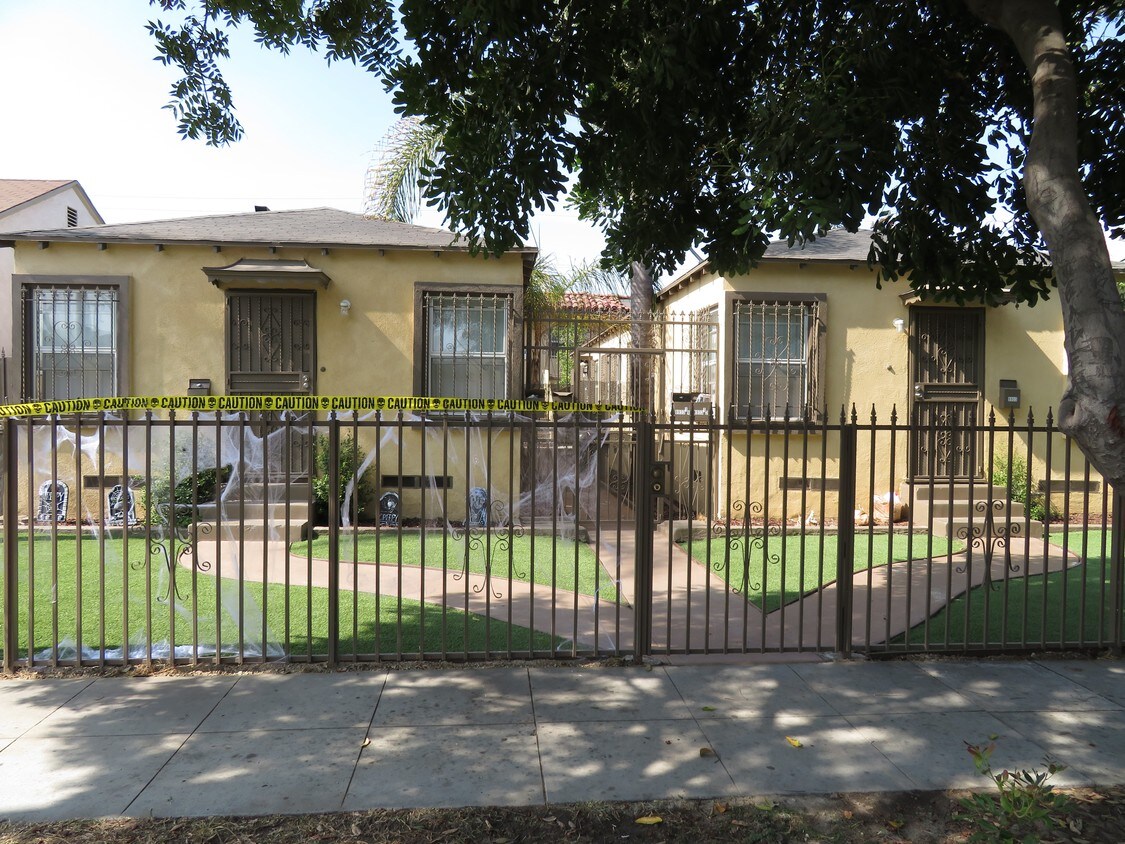 Foto del edificio - 8933 Tope Ave