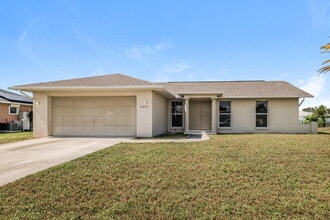 Building Photo - 4400 SW 6th Ave