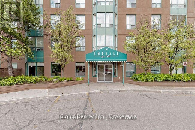 Building Photo - 135 Hillcrest Ave