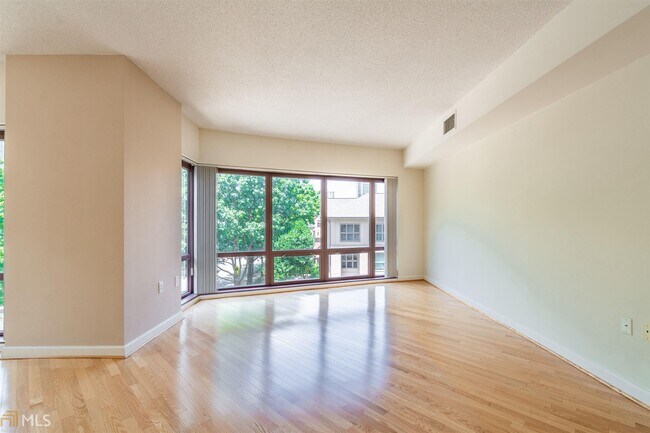 Foto del edificio - 3475 Oak Valley Rd NE