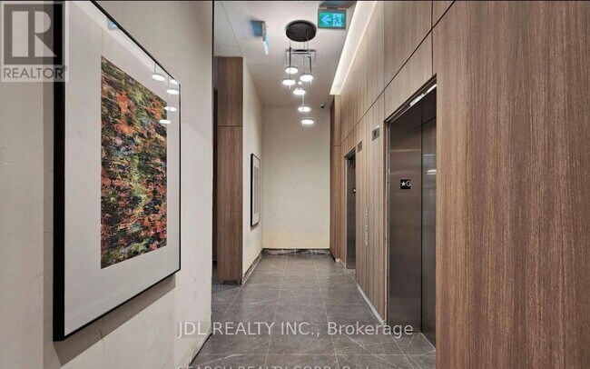 Photo du bâtiment - 81 Wellesley St E