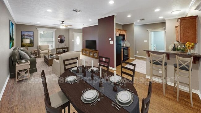 Foto del edificio - 2830 Horseback Dr