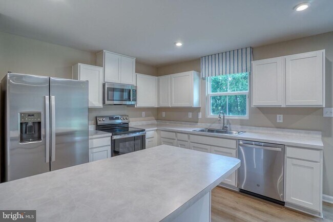 Foto del edificio - 99 Galena Rd