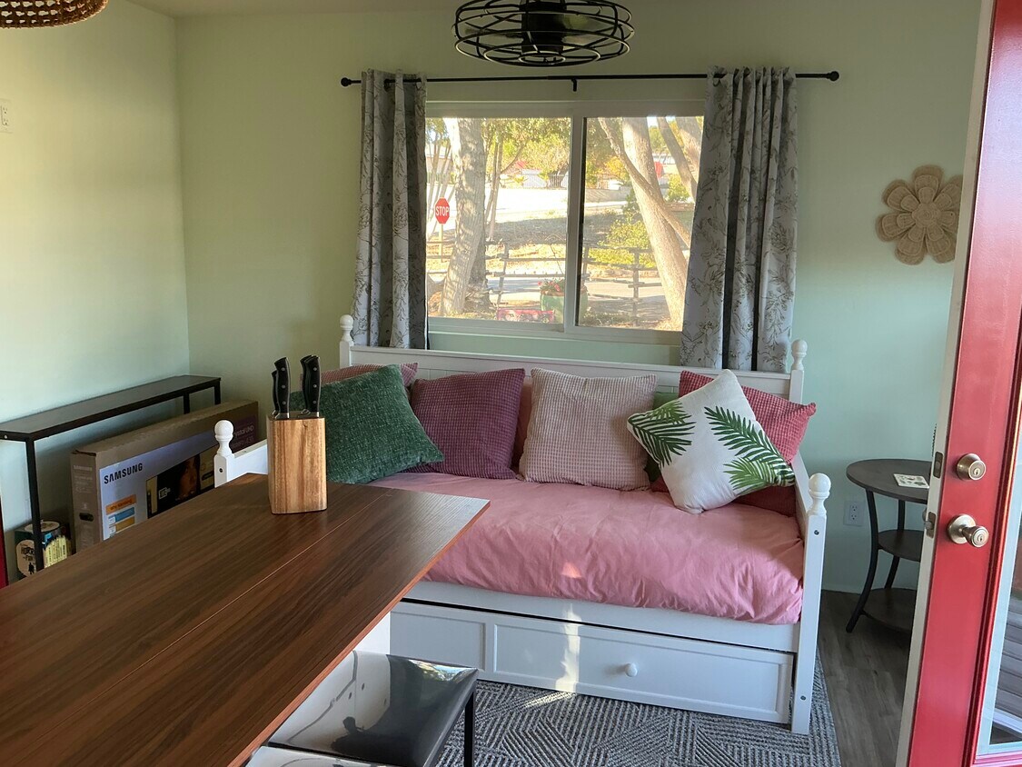 Foto del edificio - 58 Carlton Dr