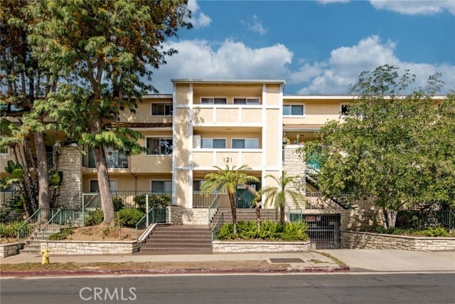 Foto del edificio - 121 Sinclair Ave