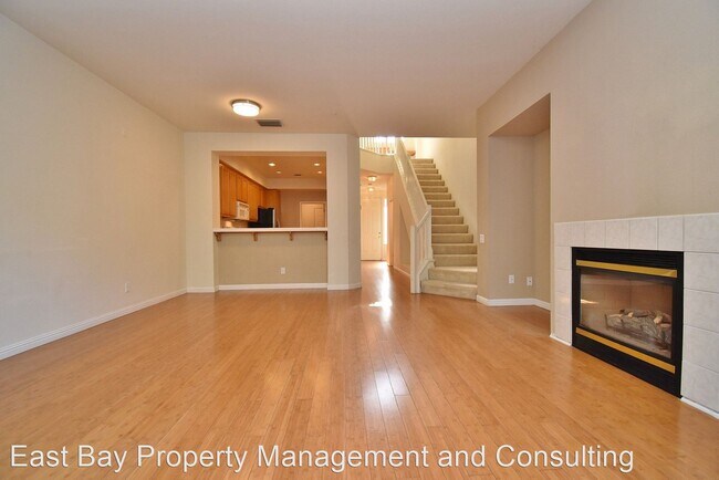 Building Photo - 2 br, 2.5 bath House - 22950 Canyon Terrac...