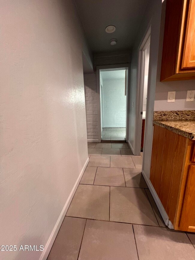 Building Photo - 215 N Pima Rd