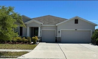 Building Photo - 32054 Goddard Dr