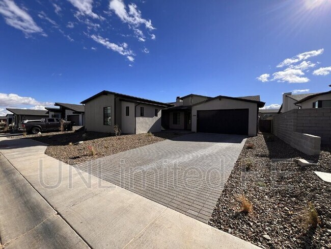 Foto del edificio - 5705 E Cannon Pl