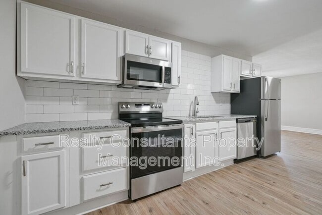 Building Photo - 512 Martin St
