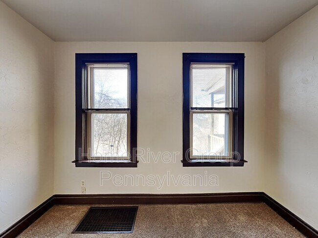 Foto del edificio - 711 Hampshire Ave