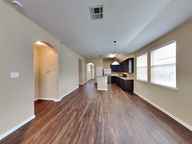 Foto del edificio - 2324 Shady Tree Ln