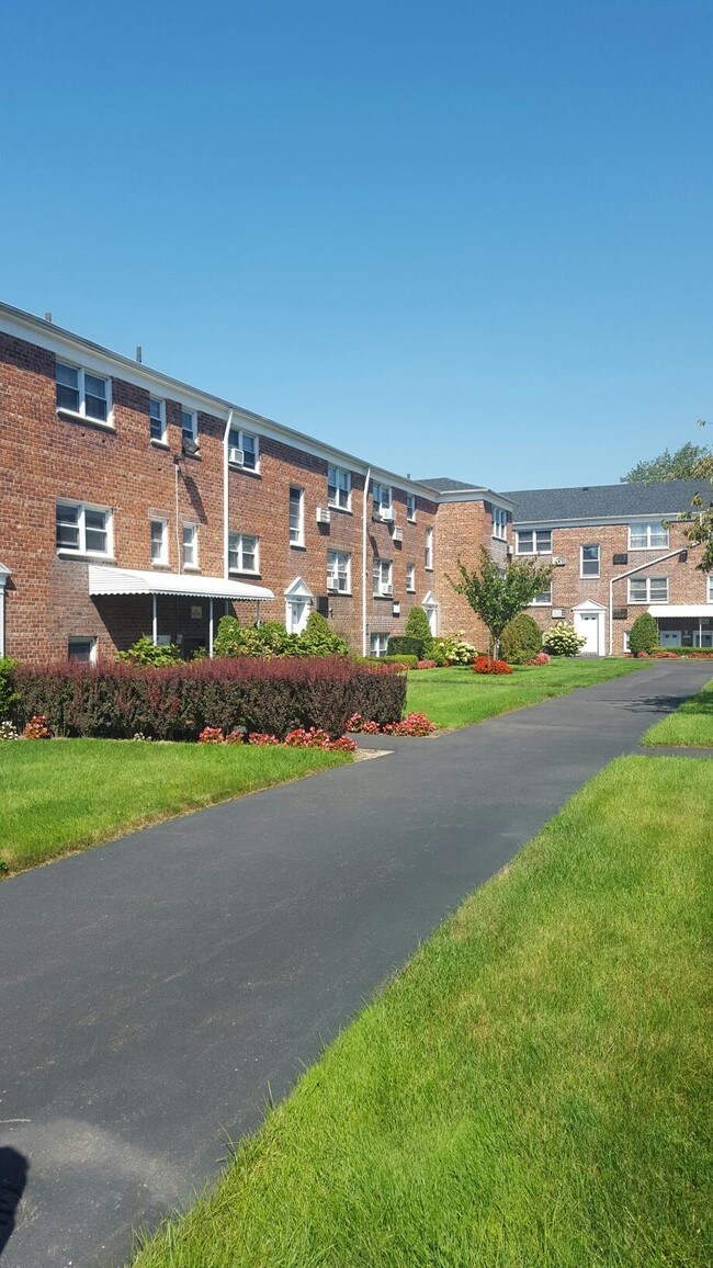 East Crest Apartments East Rockaway, NY