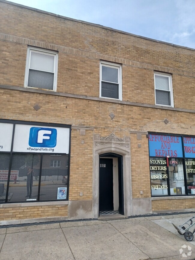 Building Photo - 4901 W 14th St