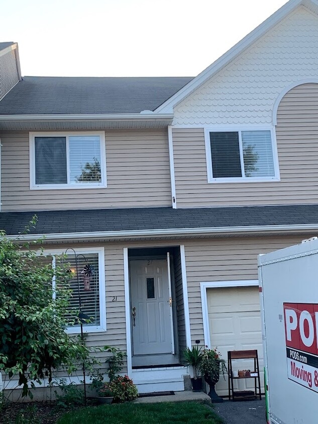 21 Florence Way, Farmington, CT 06032 Townhome Rentals in Farmington