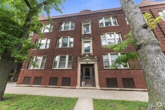 Building Photo - 1940 W Winona St