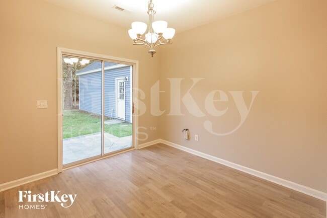 Foto del edificio - 8954 Planters Row Ln