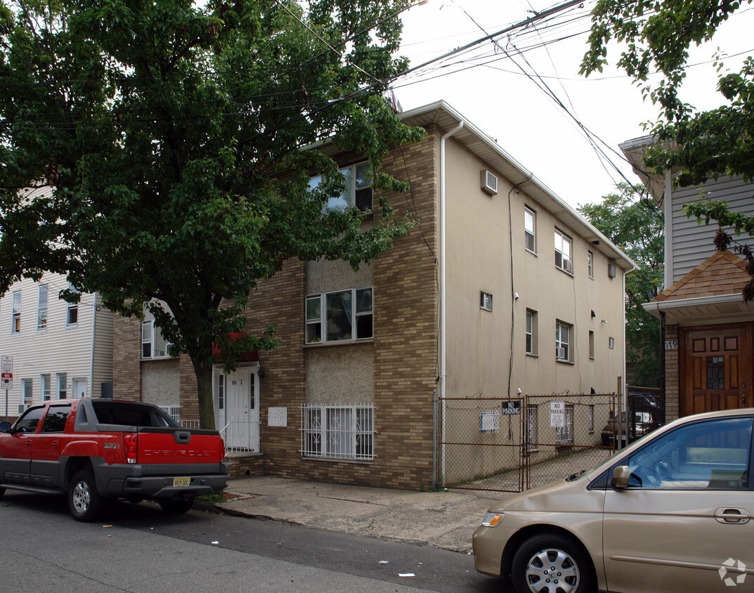 Primary Photo - 181-183 Mcwhorter St